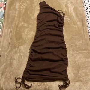 Adorable Brown One-Shoulder sleeveless ruched sided dress